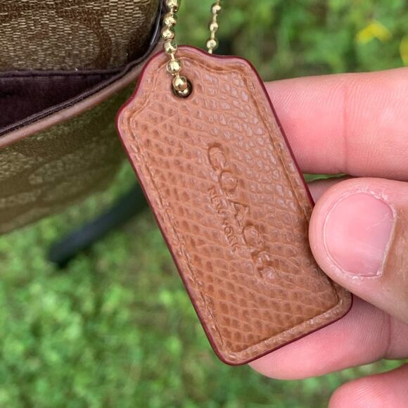 NWOT Coach Crossbody monogrammed purse with adjustable strap - Picture 7 of 14